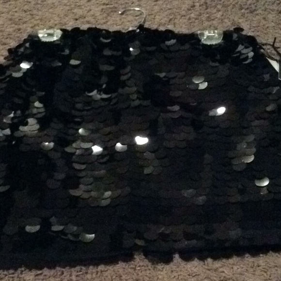 Forever 21 Sequin Skirt - Picture 3 of 3